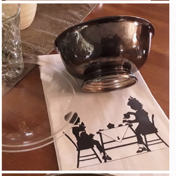 VINTAGE GORHAM 1940’S SILVER PLATE HEAVY SERVING / FRUIT BOWL WITH LINER - Picture 4 of 8